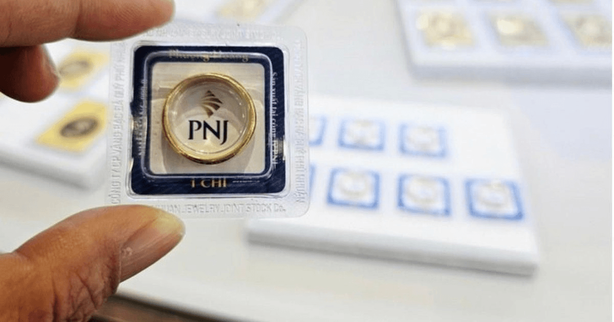 Có nên bán vàng PNJ thời điểm này? Lời khuyên cho người nắm giữ vàng PNJ