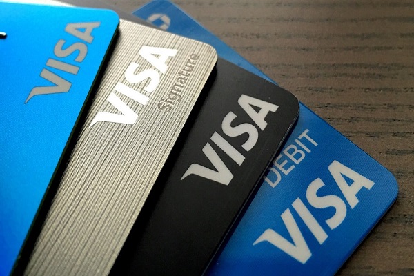 the-visa-debit-va-credit
