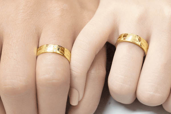 Cặp nhẫn cưới vàng 18k pnj 00011-00010 | pnj.com.vn